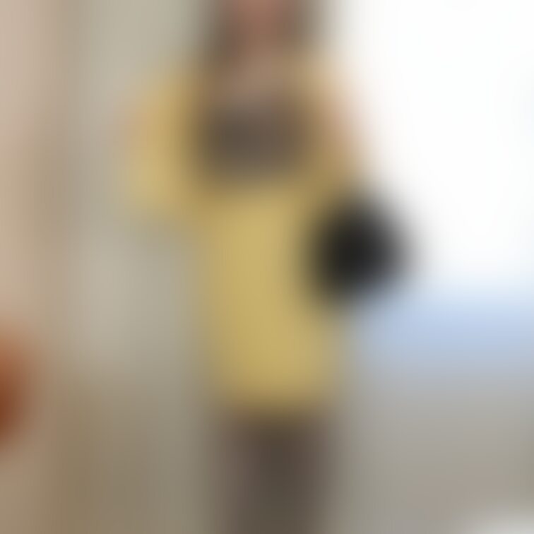 #003 MKちゃん
「ドM顔面弄り+ガニ股ピースで立ちション」(3/28ページ)
Ekusiad専属元祖放尿