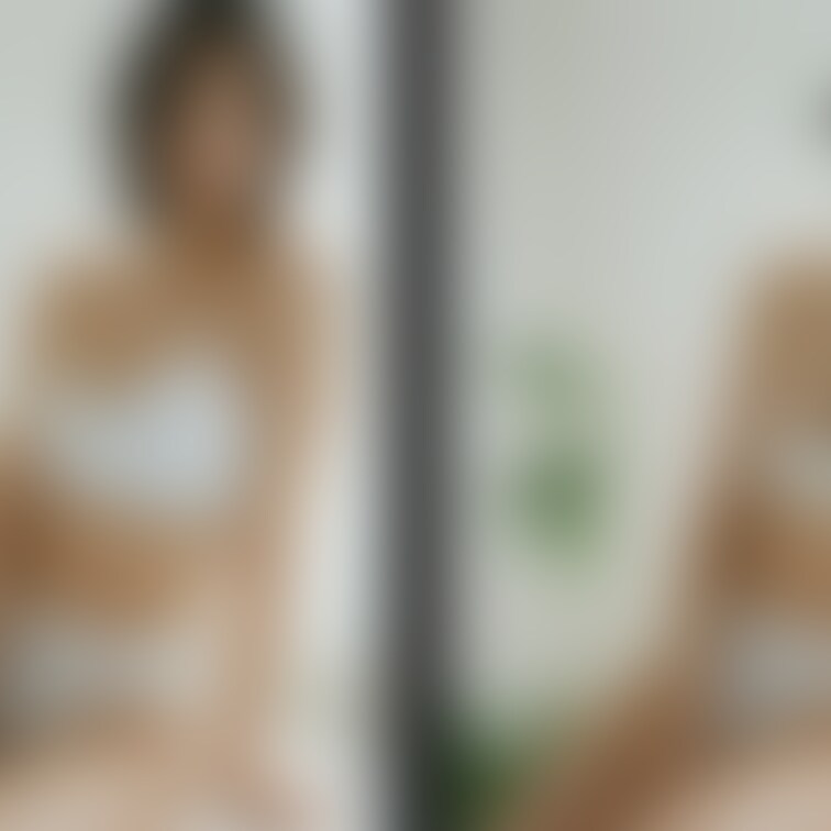 着衣と脱衣を並べた画像です。画像№783
