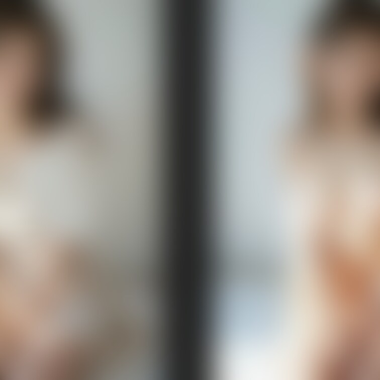 着衣と脱衣を並べた画像です。画像№390  