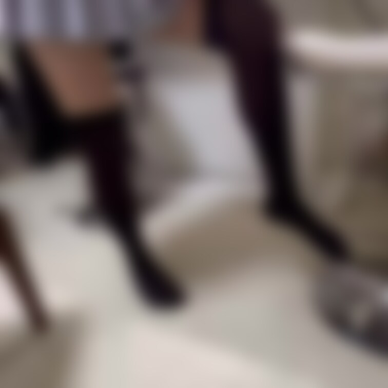 【JDパンチラ激写vol.3】おまけ付❤︎
JDニーハイ履く姿、JD休憩中の背伸び姿、JDもろパン丸出し、JDパンチラ