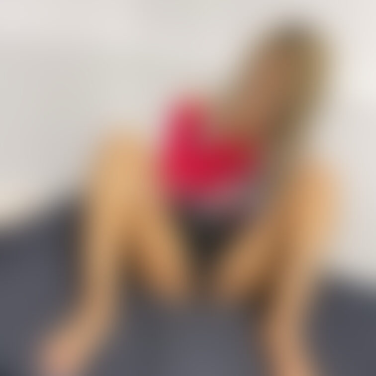 たまには私服姿のえちえち写真でも見てください🩷
すっけ透けのTバック履いてる変態ギャルです😘
ぷにまんが自慢です🥺