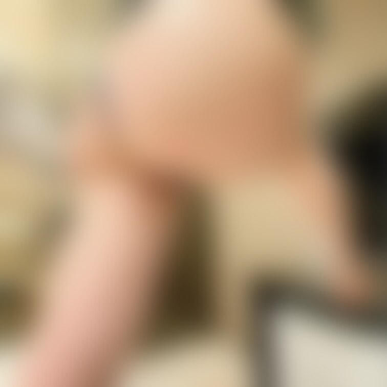 お尻は心を癒してくれる。そう思いながら撮ってます。
太ってない程良い肉肉しさってそそられますよね。