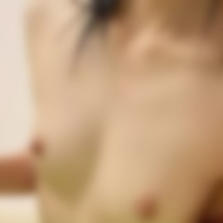 歯ブラシで乳首責めオナニー(有料プラン版)