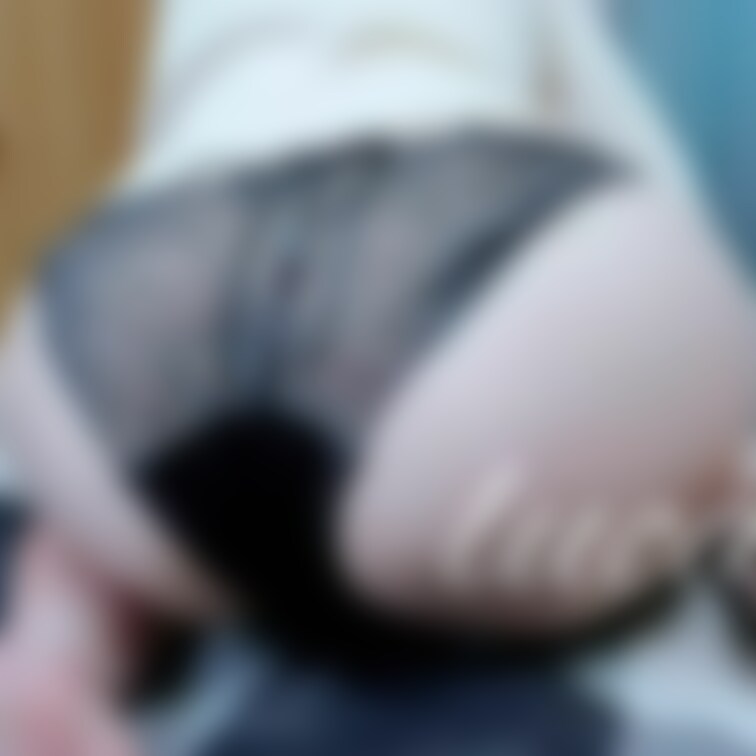 後ろからアングルのおなにー動画Part2！
お尻が好きな人、みてほしいな…💭💭

おもちゃ使ったけど手元が暗かった