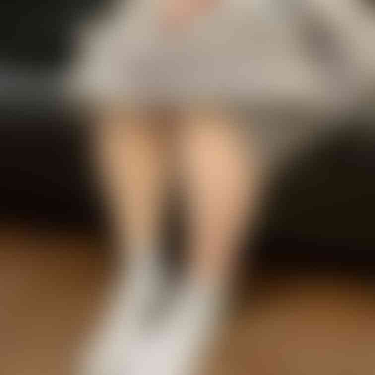 Fair-skinned petite cute nursery teacher Hirono🐱①

Foot si