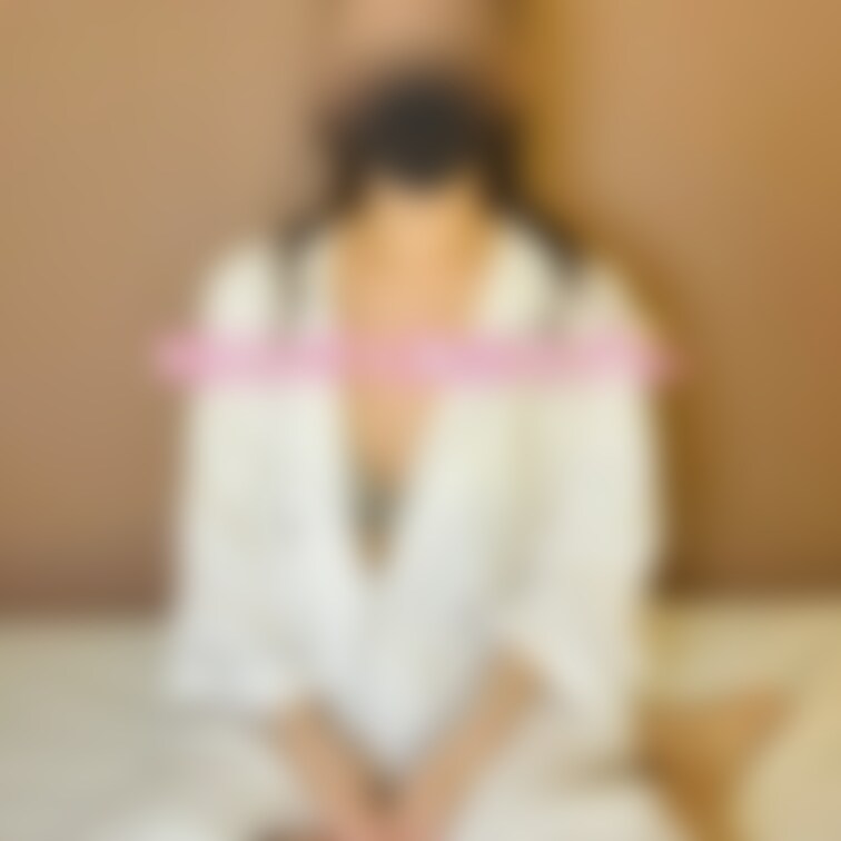 彼氏持ち雑誌モデル、に
恥ずかしいポーズ(くぱぁ)
↓
○○○束してウーマナイザー責め。

顔も声も可愛いって