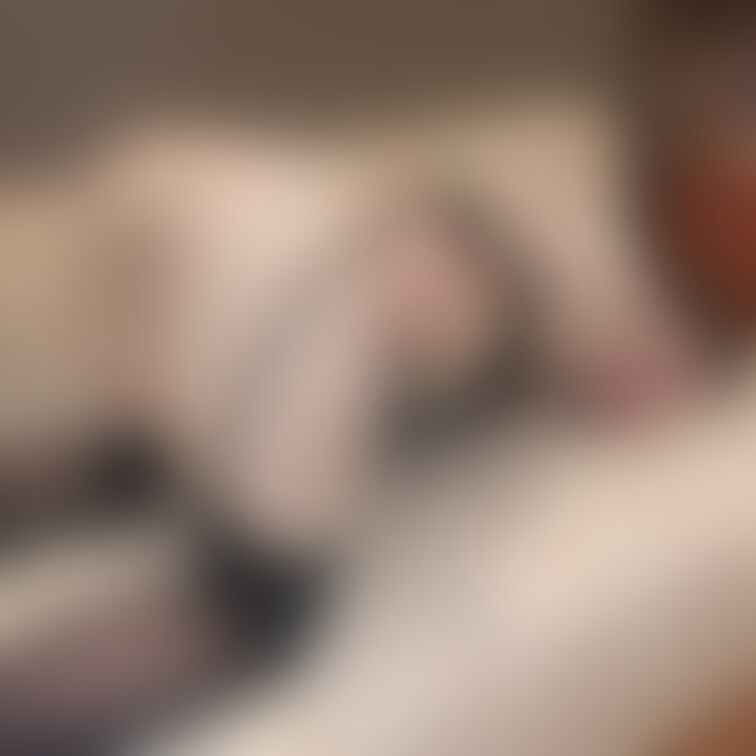 身動き全然とれない😢
何されるんだろうって考えるだけで
勝手に濡れちゃう...

《いいね♡》が活動の励みになり