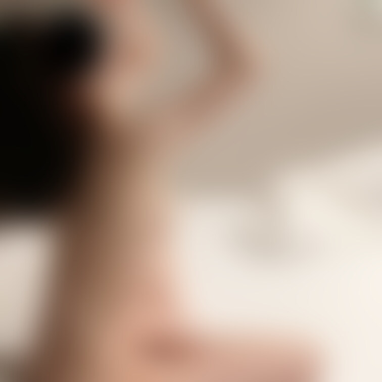 昨日公開した白いパンティエッチの動画のスナップショット集です。