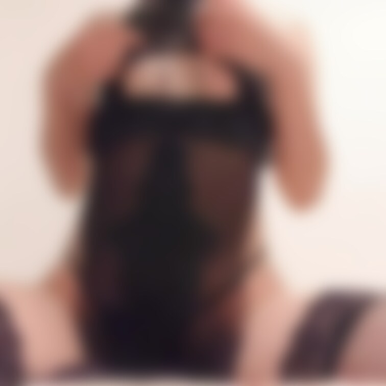 フォロワーさんからいただいたチャイナのコスプレでおっぱい露出して揉んでバイブ当ててたら我慢できなくなって下も触っちゃう動