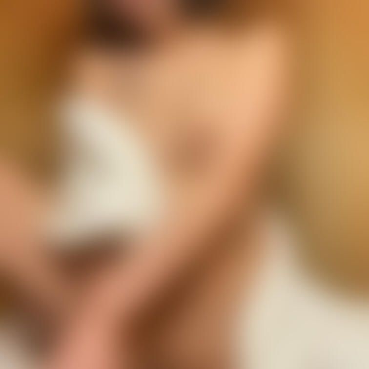 サウナでお◯んこ丸見え写真////
乳首もお◯んこも丸見えってえっちすぎ…？？
