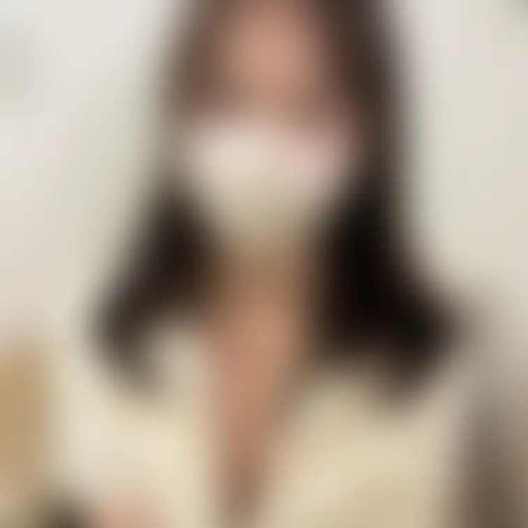 隙だらけエステティシャンの写真集
職場で白エステ着で撮影しました🤭

仕事の合間に撮影したよ
エステ着のしたは可