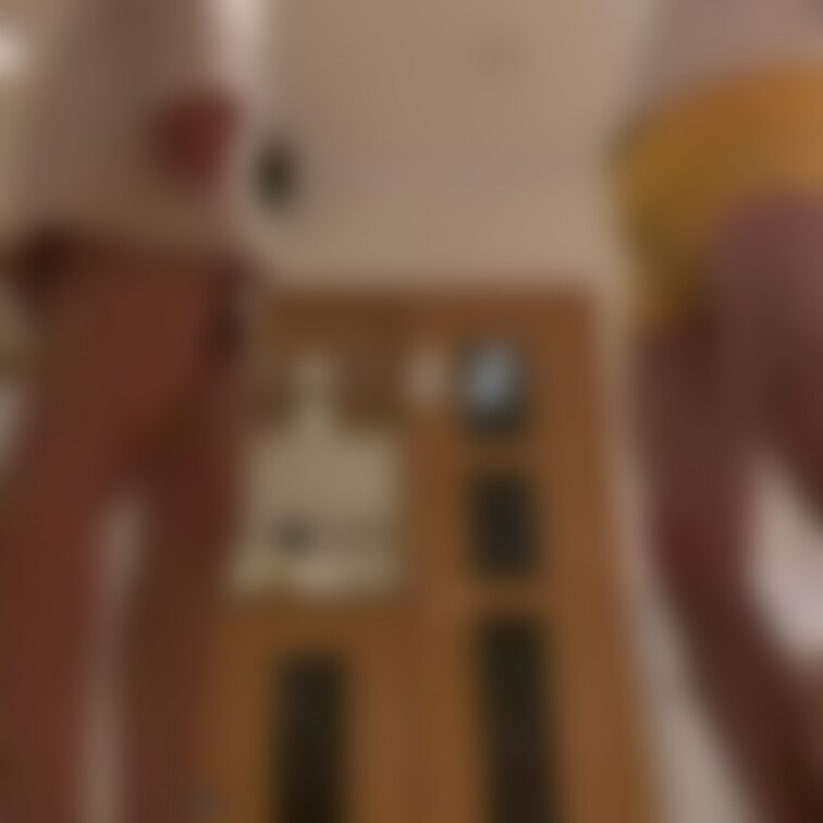 
【かほちゃんの網タイツで○○○地獄（５分）】今日は、私物の網タイツで、撮影に来てくれたかほちゃん。ノリノリで、相変わ