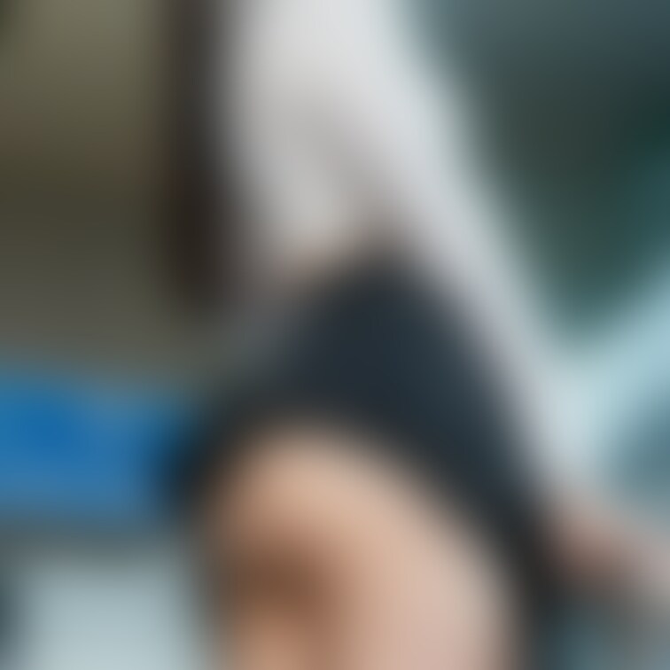パンツずれてる