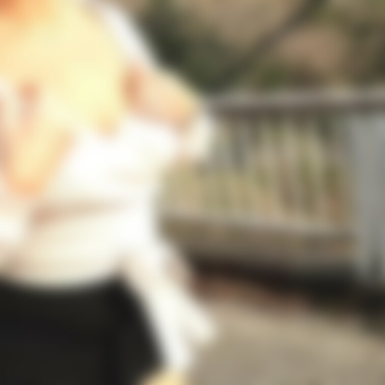 【ダム＆足湯公園露撮編】
特別、欲張り用
静かな湖畔～を見下ろす橋😆
風があると水辺って恐ろしく寒いです😢
冷え