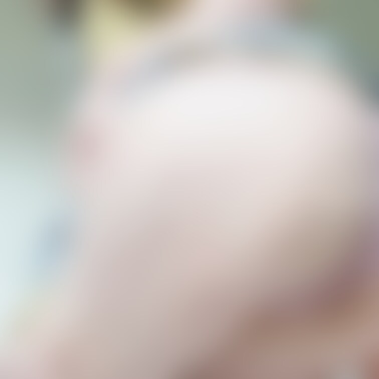 寝坊してお見送りできなかったお詫びにおしり写真送り付ける新妻♡
(エプロン付けっぱなしで撮ってしまったボツ画…w)