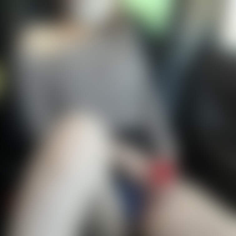 ご指示頂いたので誰かに声かけられるまで車内オナニーしました.....😖結果も報告します😖❤️

🔰私と直接連絡先を交