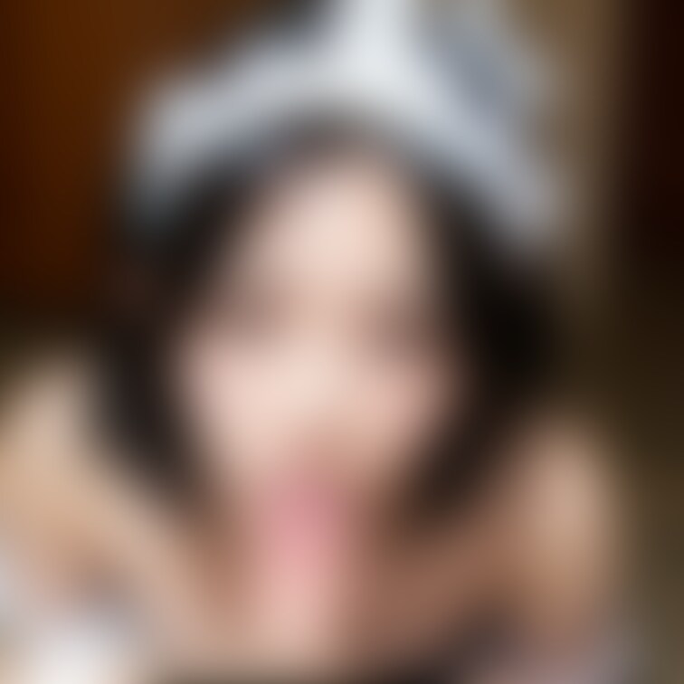 メイドご奉仕サービス。
かわいいと思ったらいいね、フォローお願いします！
