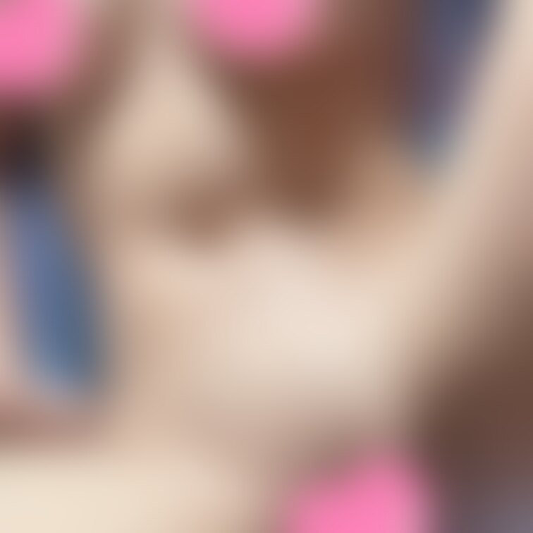 スタンダードプランのスタンプ加工写真と下着着用写真です🙇‍♀️