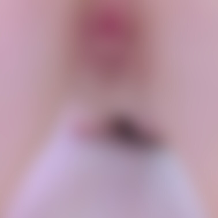 後ろから胸も見えるようにと命令されて…
写真でみるとまだまだですね…