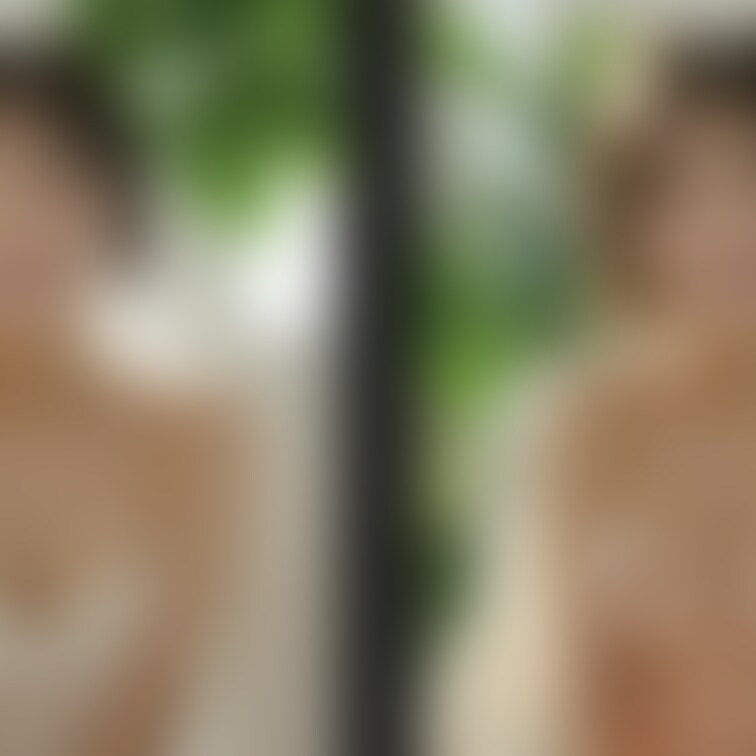 着衣と脱衣を並べた画像です。画像№851
