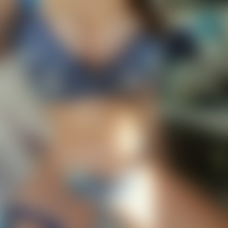 下半身多め✨

レースのおパンツが可愛い💛