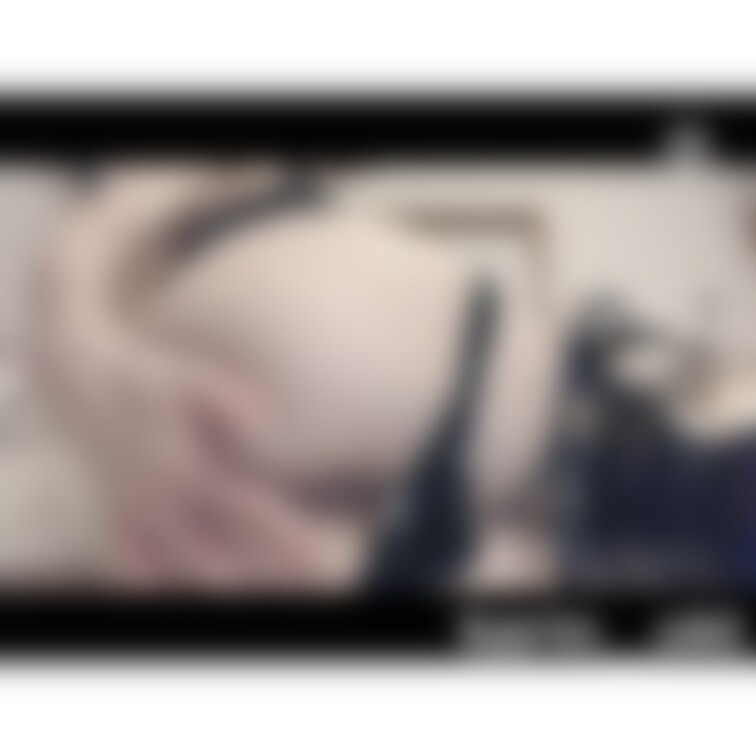 ガーターのエッチな下着をズラして、指をコスコス☝️❤️見た目もえっちすぎて、興奮😮‍💨😮‍💨😮‍💨