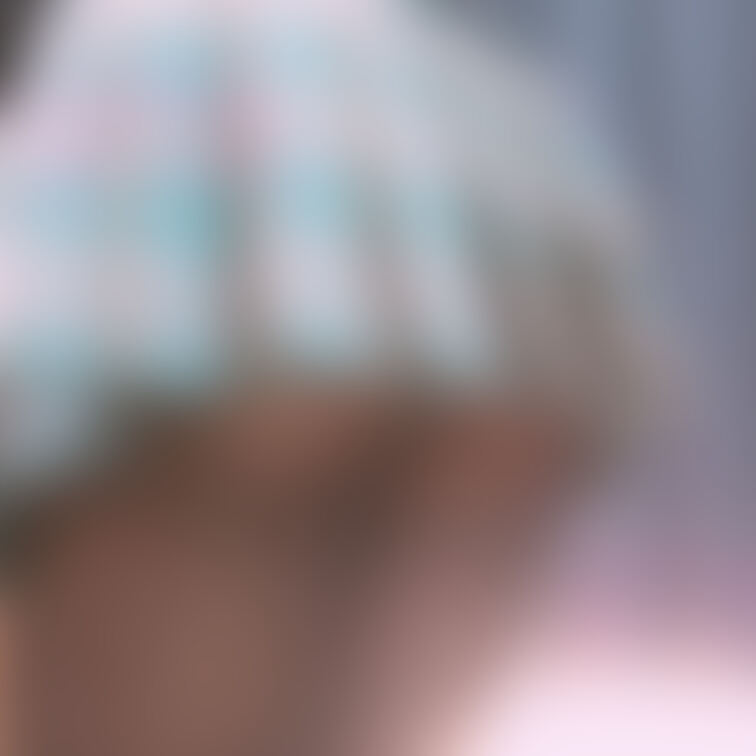 制服に黒ストッキング！
学校には絶対ストッキングとか履いていかないから不思議な組み合わせ〜笑