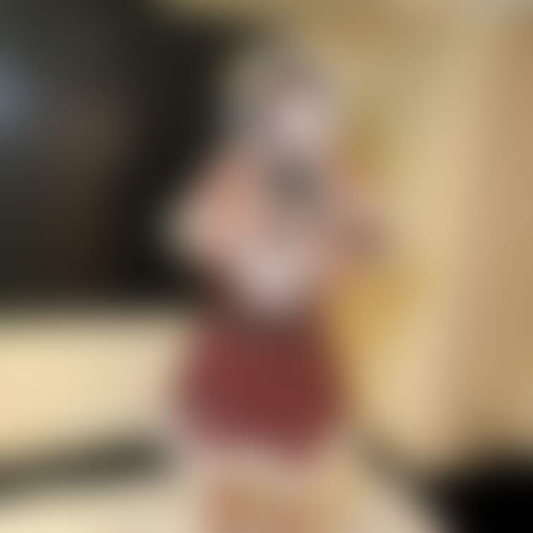 こんにちは🥺次回はこちらサンタさんコスプレします😻是非動画見てくださいね😘