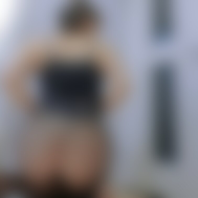 黒ストッキング好きの方が多いみたい😁

ノーパンパンストいかが？