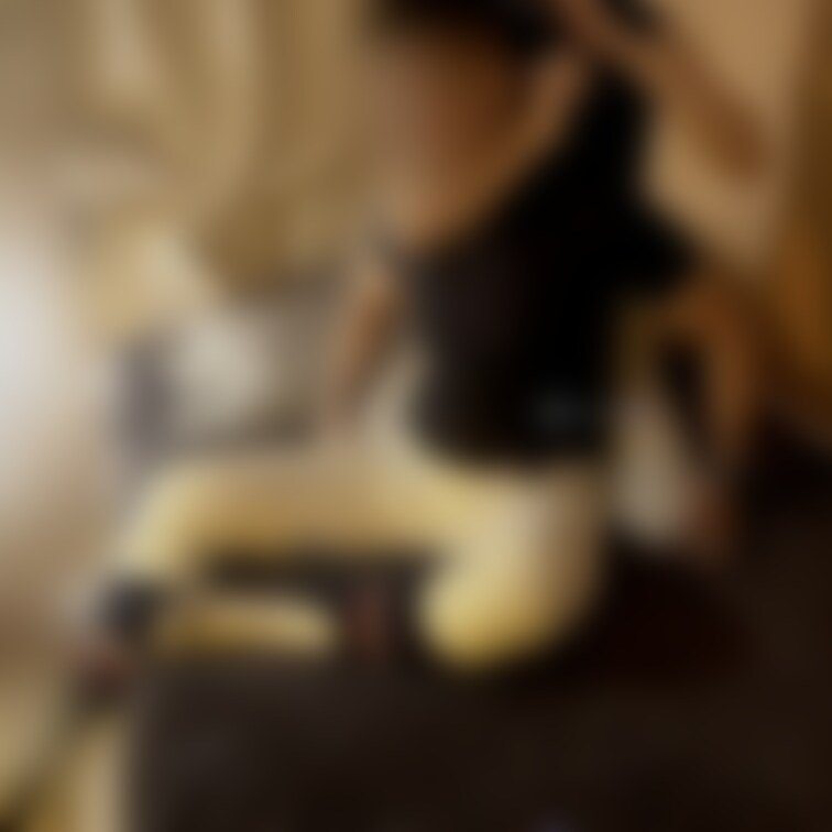 ○○○め○○○プレイin野球ユニ、落ちた後に乳首触られ、最高に気持ちいいです。
