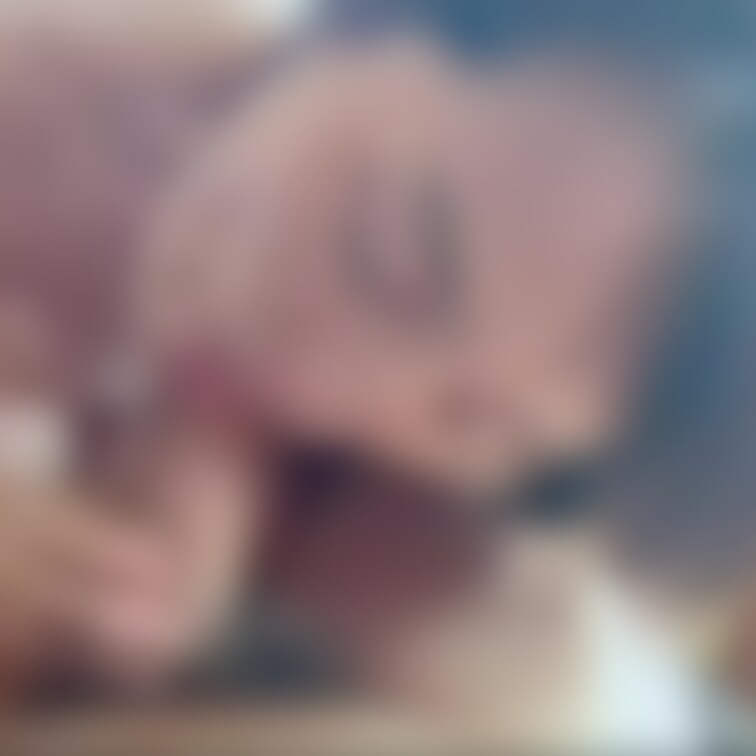 清楚人妻　一生懸命フェラ