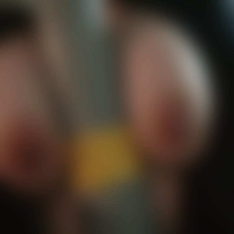 おっぱいって何でも挟めちゃう🤣