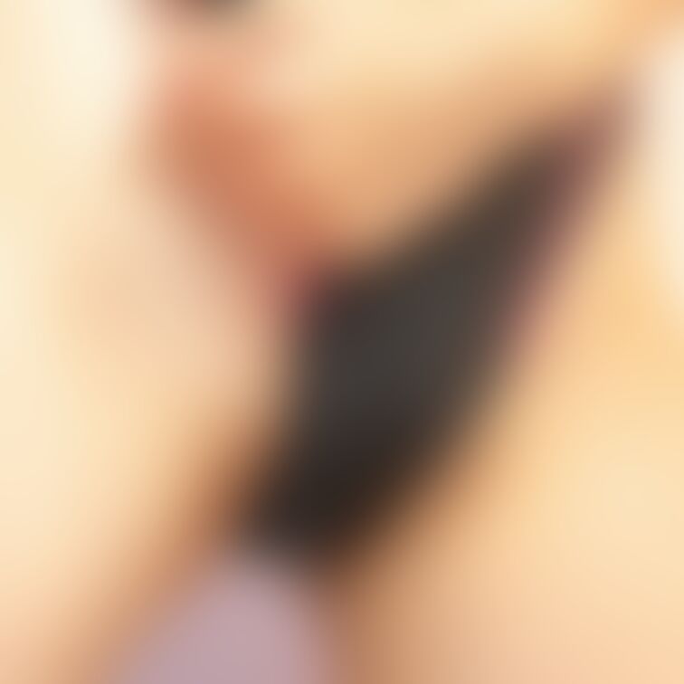 ローレグな水着シリーズその３
乳首がピンピン♡可愛いですね(*'ω'*)
今年もラスト１か月！今月もよろしくお願いし