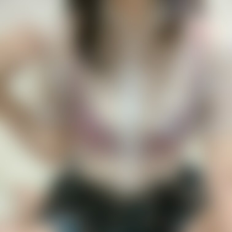 制服で楽しいことする?
スケスケだから見えちゃうね🫣❤️