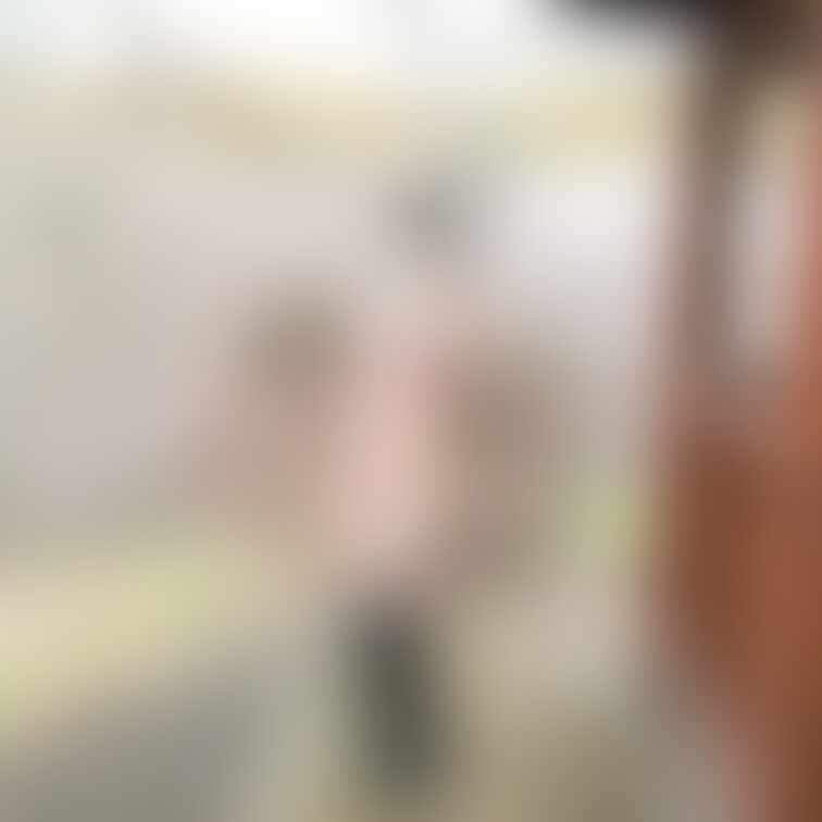 大人の有料プランにあげた画像のモザイクverになります。
下着露出メインになりますが、よろしければ入会してくれると嬉し