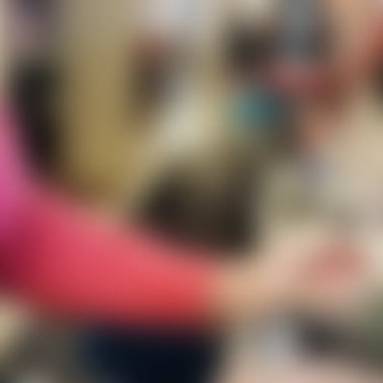 ♥️露出♥️プレイ中の巨乳女　上から覗き見

格闘ゲームコーナーに来てみました
ゲーセンでこんな巨乳女がいたら

