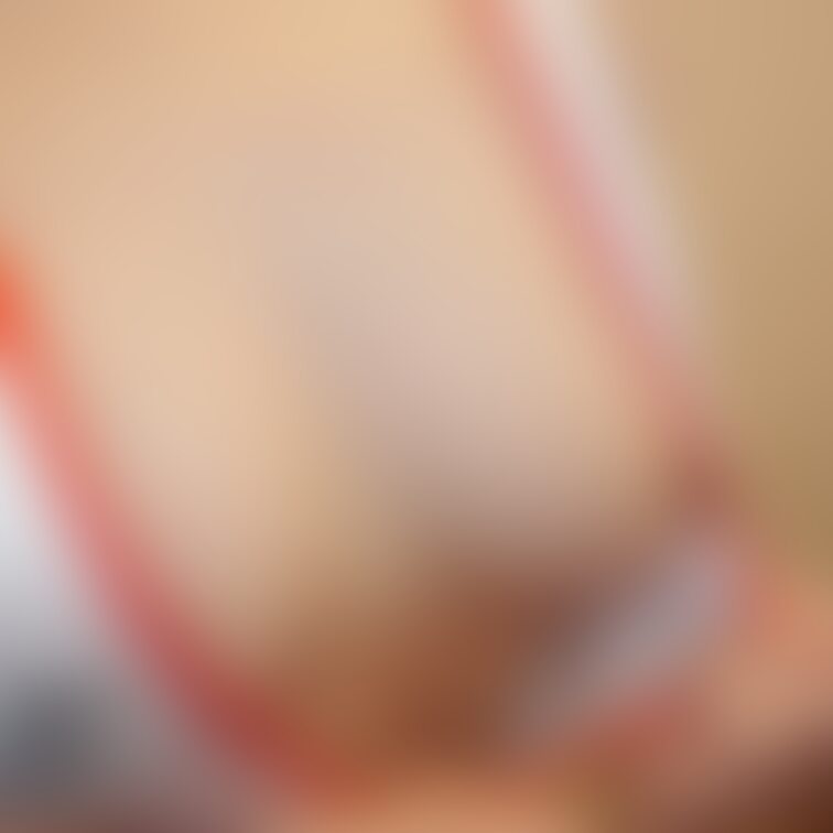 水着からはみ出た乳首ペロペロして👄
