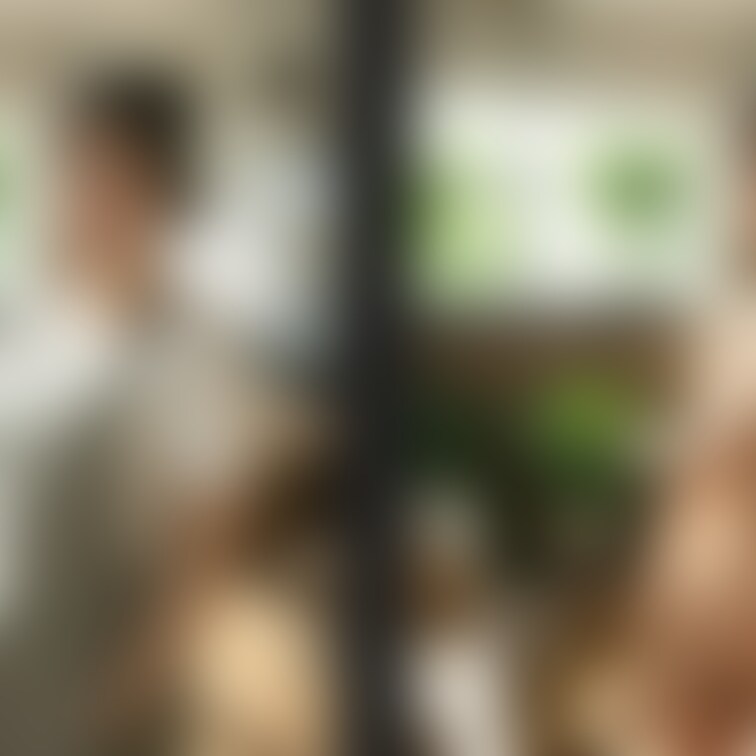 着衣と脱衣を並べた画像です。画像№896