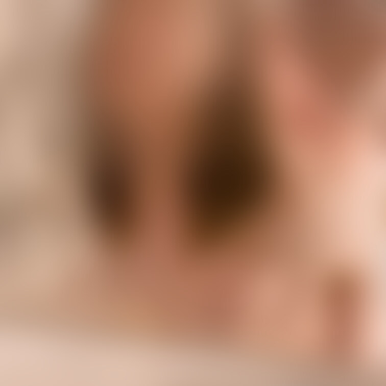 昨日投稿した動画の切り抜きですが
鏡で写すとなんかエロいですよね😁

評判良かったので画像UP🎶