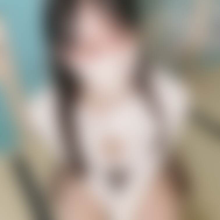谷間見てるの?