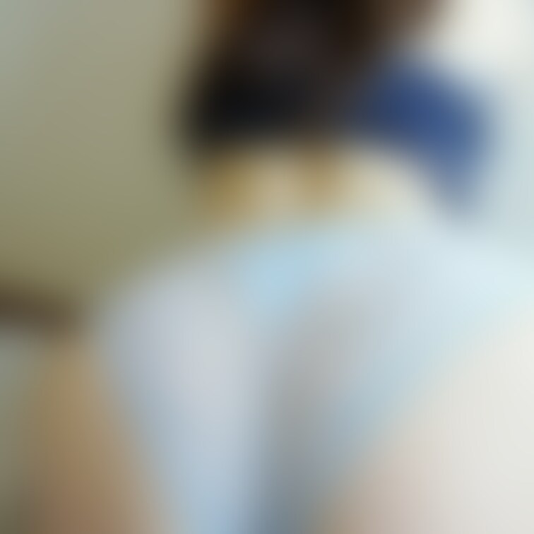 見えそうで見えないほうが興奮するでしょ？？
寝る時は特にイチャイチャしやすい服装になりがちです♥♥
#サルート
#