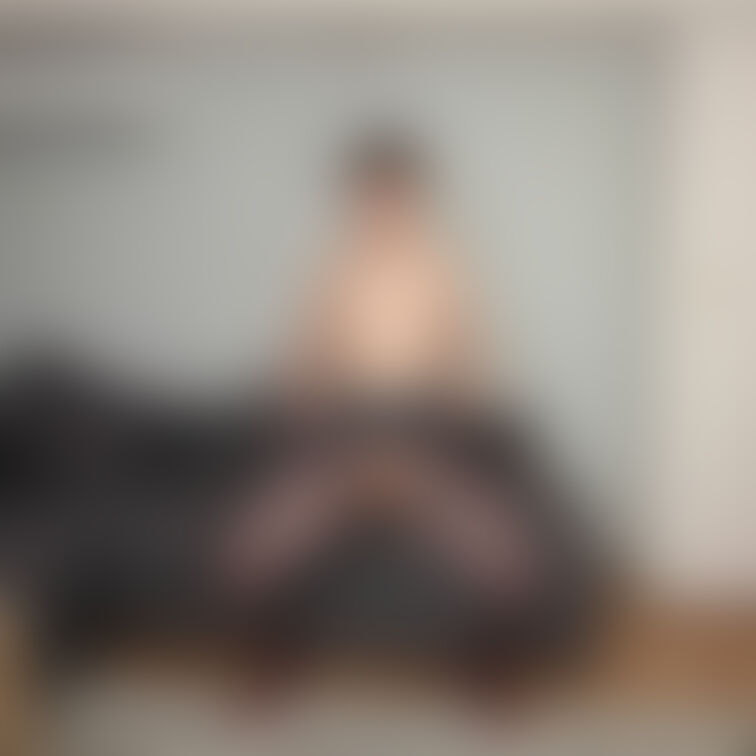 #008 Secret model MARIKO　
「変態株式会社 放尿課」つづき（3/22ページ）

Top s