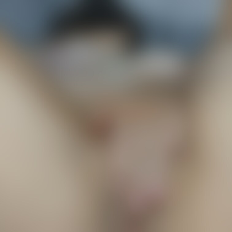 バイト休憩中に投稿つ！！！

時間なくて加工できてないので生の
アナルとおっぱい写真です…

○○○女子大生の