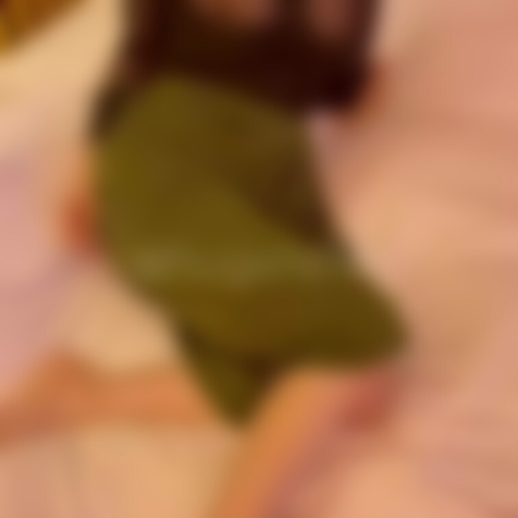 シースルーシャツに深めスリット🫧🤍
Twitterの続きを楽しんでね😘💕
