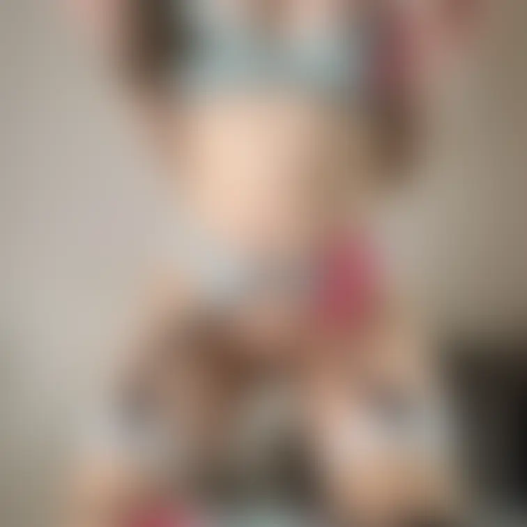 下着ずらしてがに股ダブルピースの変態ポーズしてみました(///ω///)💗
おっぱいドアップ💗/食い込ませたおしりと食