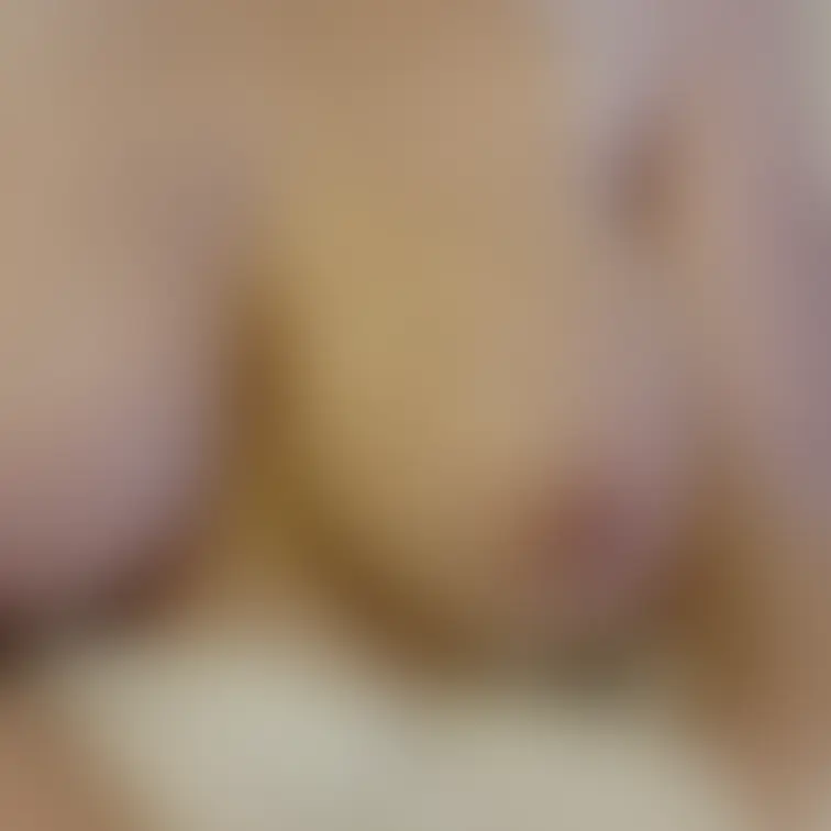 ♥️露出♥️泡風呂の中で揺れる巨乳
LEDライトに照らされ浮かび上がる
泡まみれの巨乳、乳輪、乳首