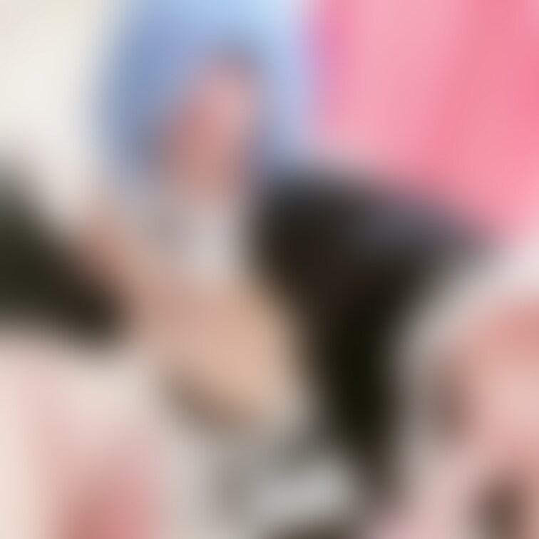 Re:ゼロから始める異世界生活　レム
のコスプレエロ写真だよ～💓

フォローとお気に入りしてね😍