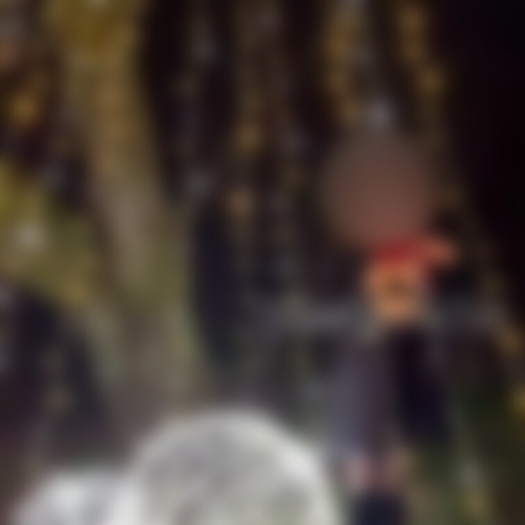 上にはカップルさん達が居てたけど、暗くなってきたから露出してるの見えないかな？と思っておっぱい出しちゃった✨🤗✨

