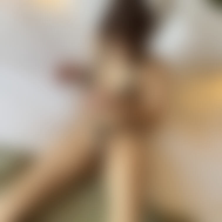 しかし、、エロいですねぇ、、、
この、、パンティ、、ヤバい、、、
ホント、、丸見え。。。