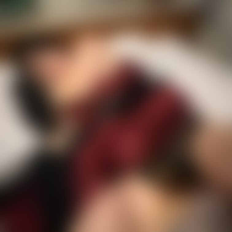 みゅんのコスプレです〜♡
めっちゃ初めてですー
丸見えパンツー